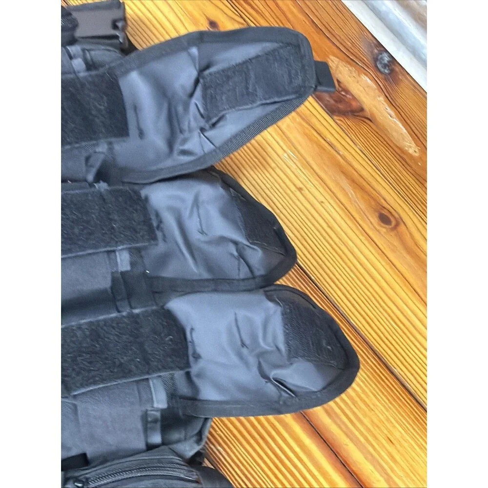 SOG Tactical Messenger Bag Black Shoulder Strap Utility MOLLE TACT POINT Pouches